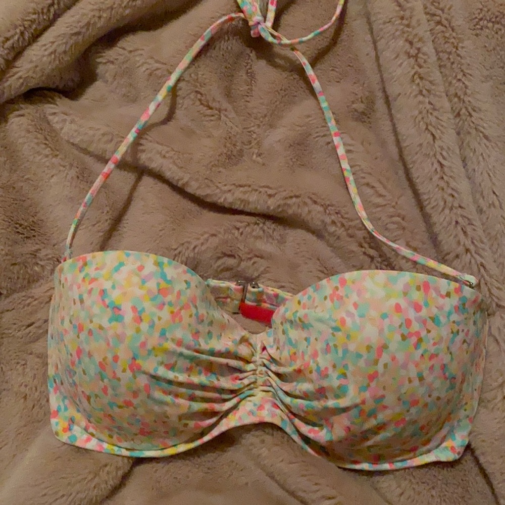 Victoria’s Secret bikini